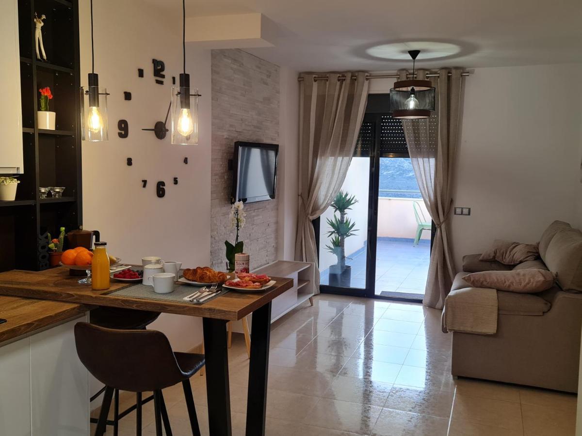 Sybarix Apartment: Precioso Con Vistas Al Golf Y El Mar
