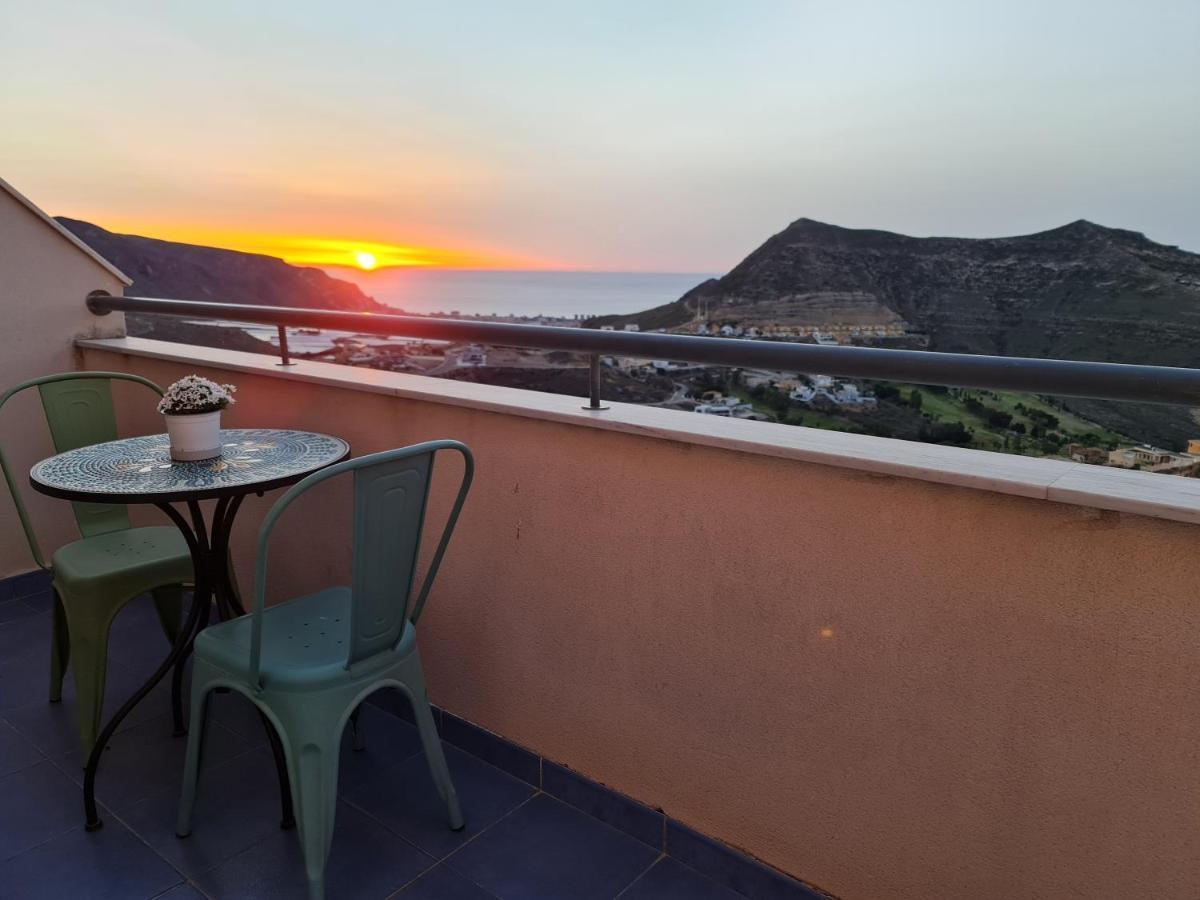 Sybarix Apartment: Precioso Con Vistas Al Golf Y El Mar La Envia