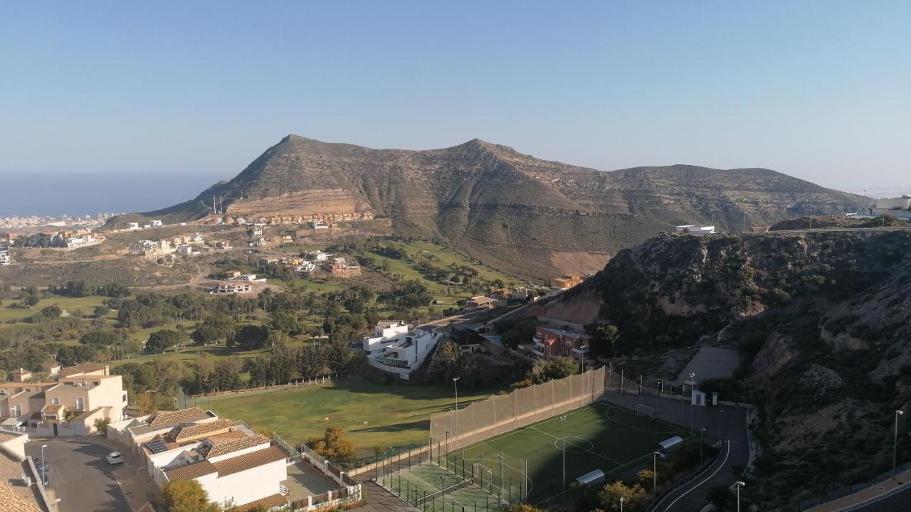 Sybarix Apartment: Precioso Con Vistas Al Golf Y El Mar * La Envia
