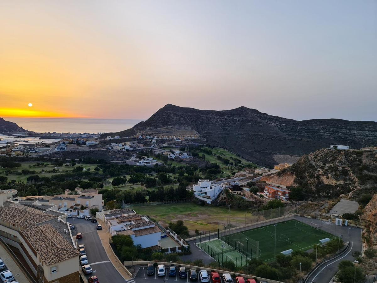 Sybarix Apartment: Precioso Con Vistas Al Golf Y El Mar Apartment